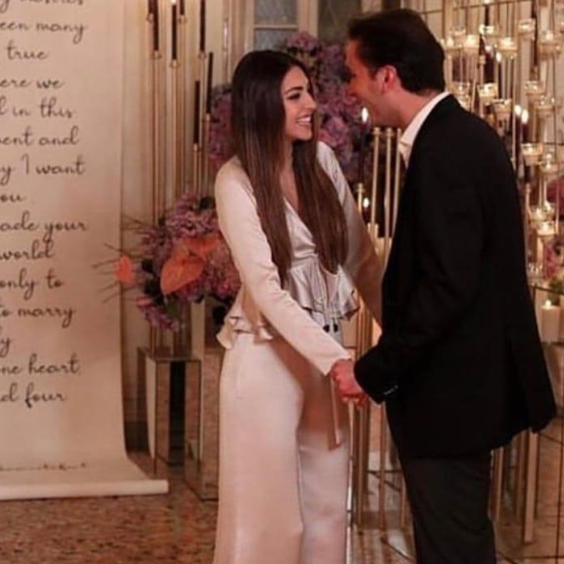  بدت الفرحة واضحة على ملامح فاليري يوم طلب يدها