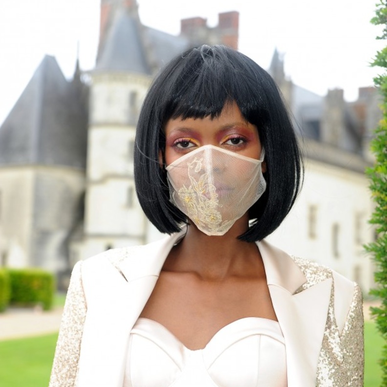 مكياج بأسلوب La Metamorphose