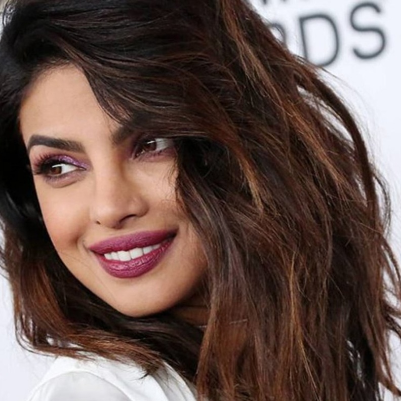 نجمات بوليوود يوجهن رسائل ثناء لبريانكا تشوبرا بمناسبة عيد ميلادها