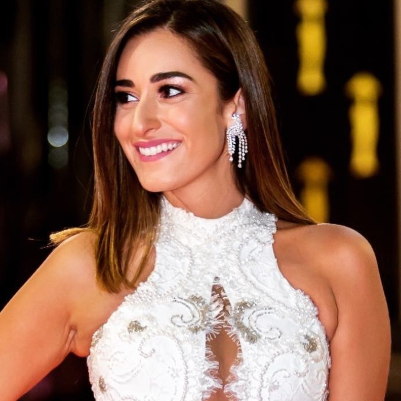 اطلالات امينة خليل