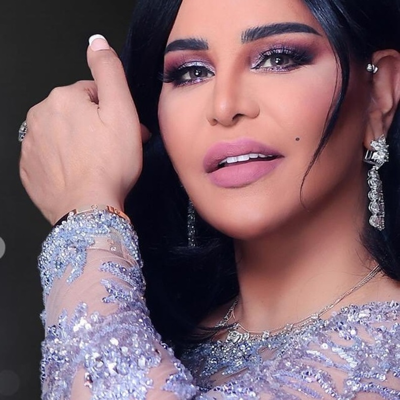 تهاني النجوم ب إطلاق صاروخ مسبار الأمل