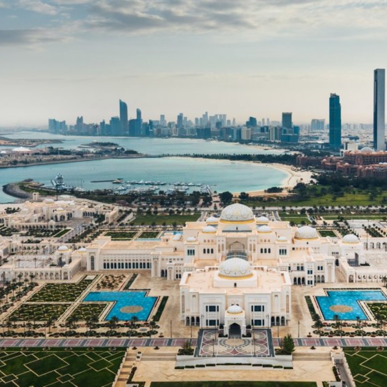 "تخيّل نفسك في أبوظبي" مبادرة للترويج لمعالم الإمارة افتراضياً