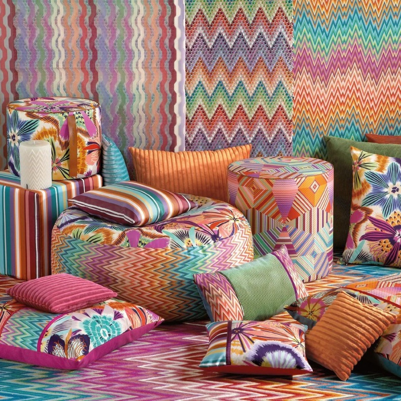 مقاعد ملونة بتوقيع ميسوني missoni