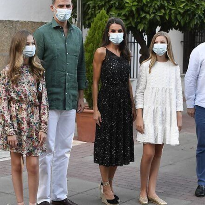 العائلة الإسبانية المالكة في افتتاح مهرجان مسرح الفنون الكلاسيكية