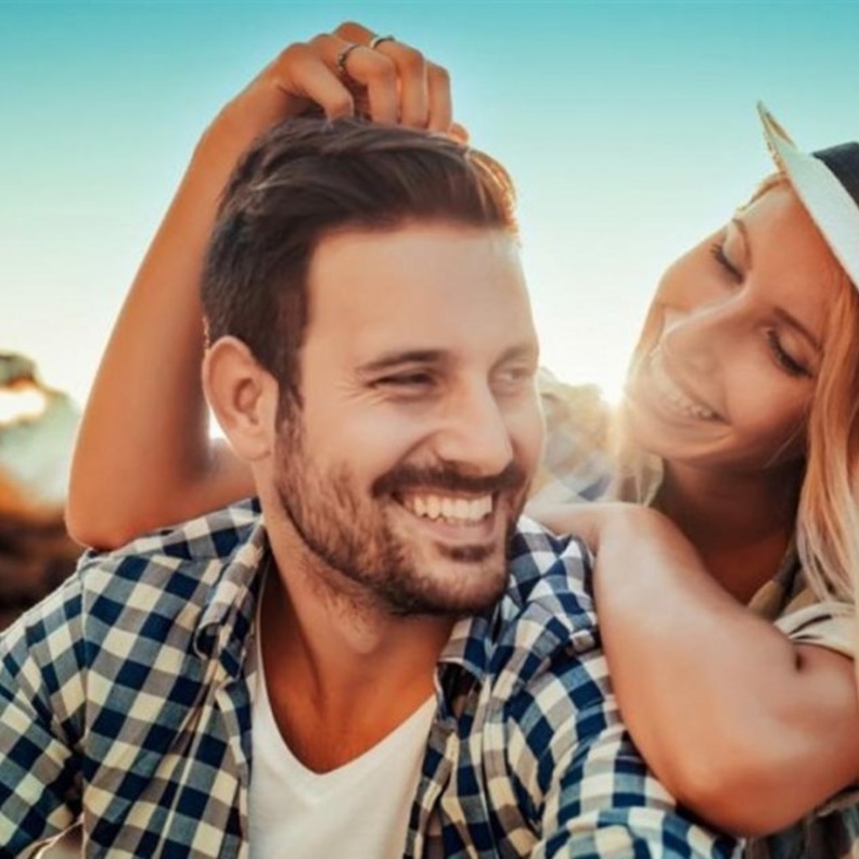 استخدمي أسلوبك الانثوي الفعال في جعله يُصغي لك