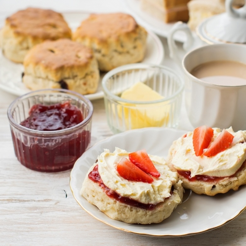 أفكار لكعكة الزفاف والحلويات