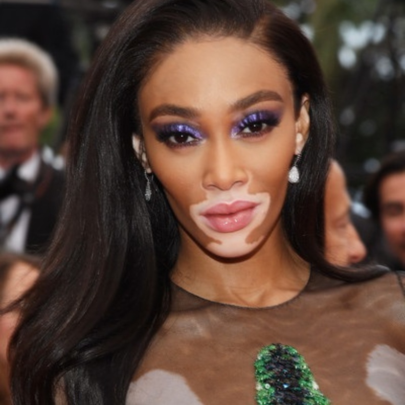  أروع إطلالات ويني الجمالية بمناسبة عيد ميلادها