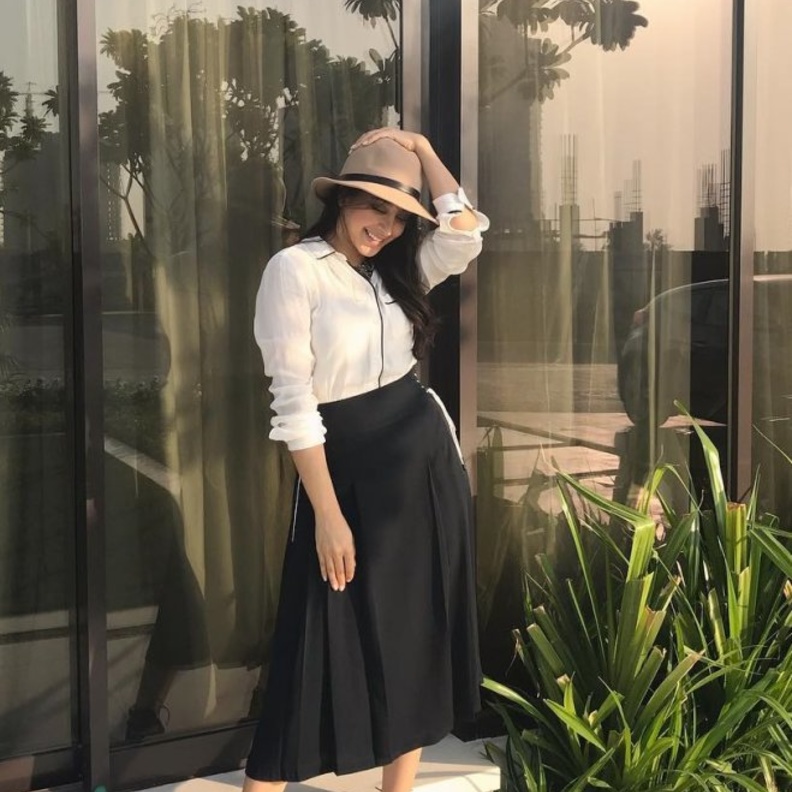  موديلات تنانير متوسطة الطول من اسيل عمران لعيد الاضحى 2020