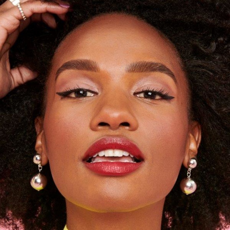 حاجبان مثاليّان لأروع إطلالة هذا العيد مع بنفت كوزمتكس