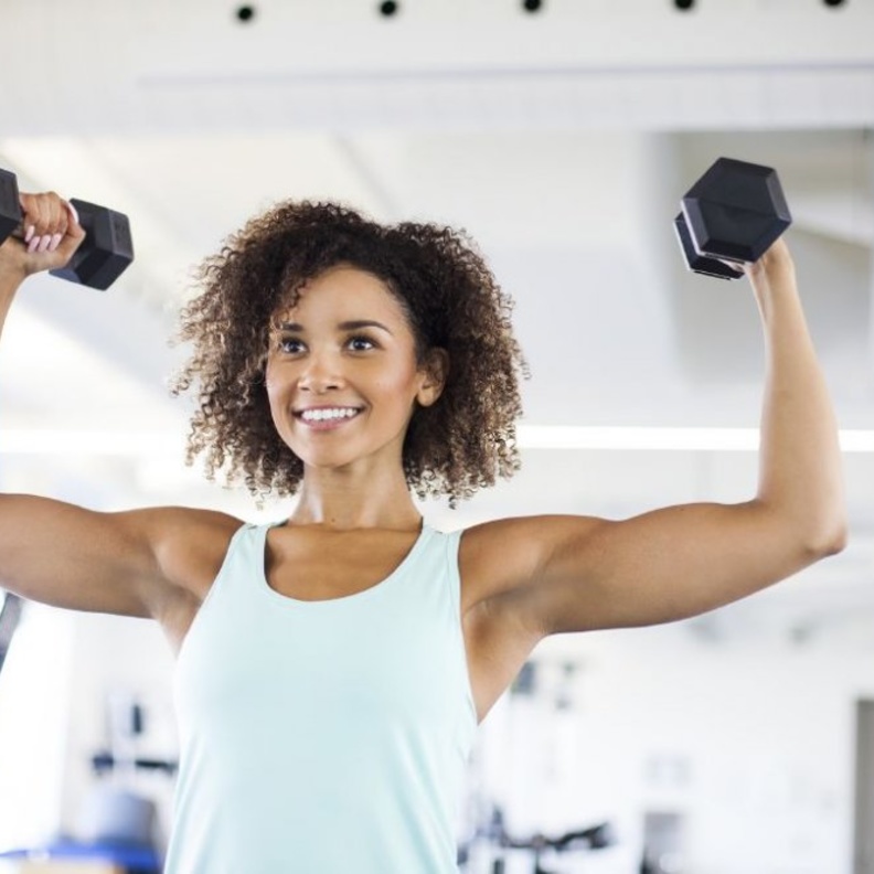 افضل التمارين الرياضية لتخسيس الكتف العريض و الذراعين للمبتدئين في المنزل