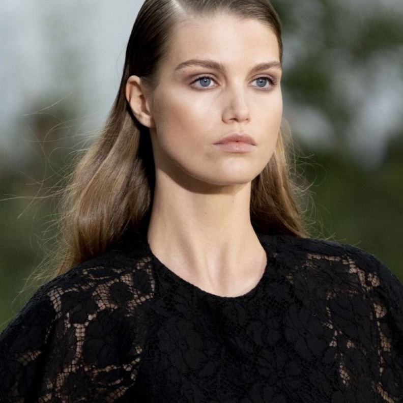 تسريحات شعر لعيد الاضحي 2020 من دار Chanel