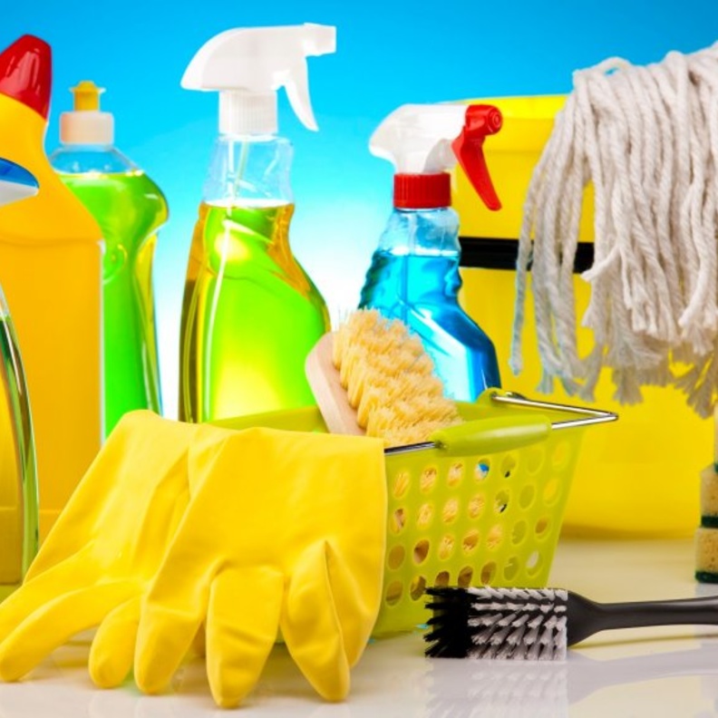 اضرار المنظفات المنزلية على صحة الإنسان