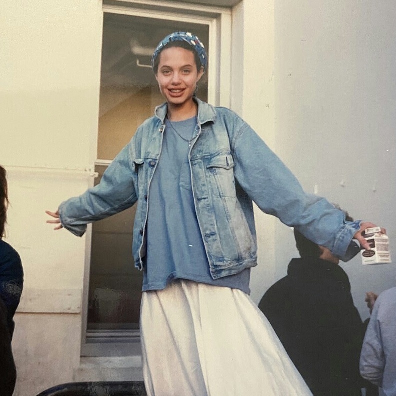 أنجلينا جولي في سن المراهقة 