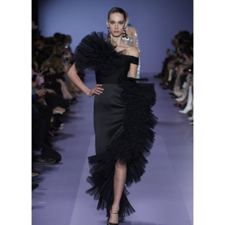 موديلات فساتين سوداء مع الكشكش لسهرات عيد الاضحى من Georges Hobeika