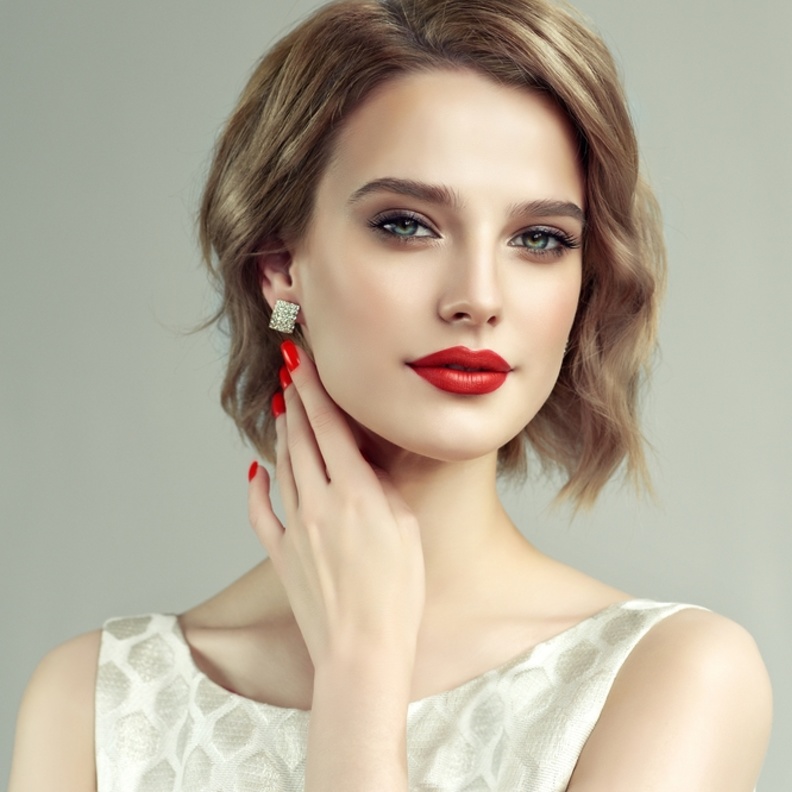 اعتمدي تسريحة ويفي لاطلالة مميزة