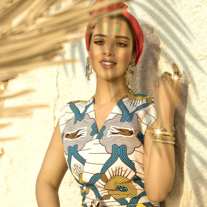 بلقيس في كليبها الجديد