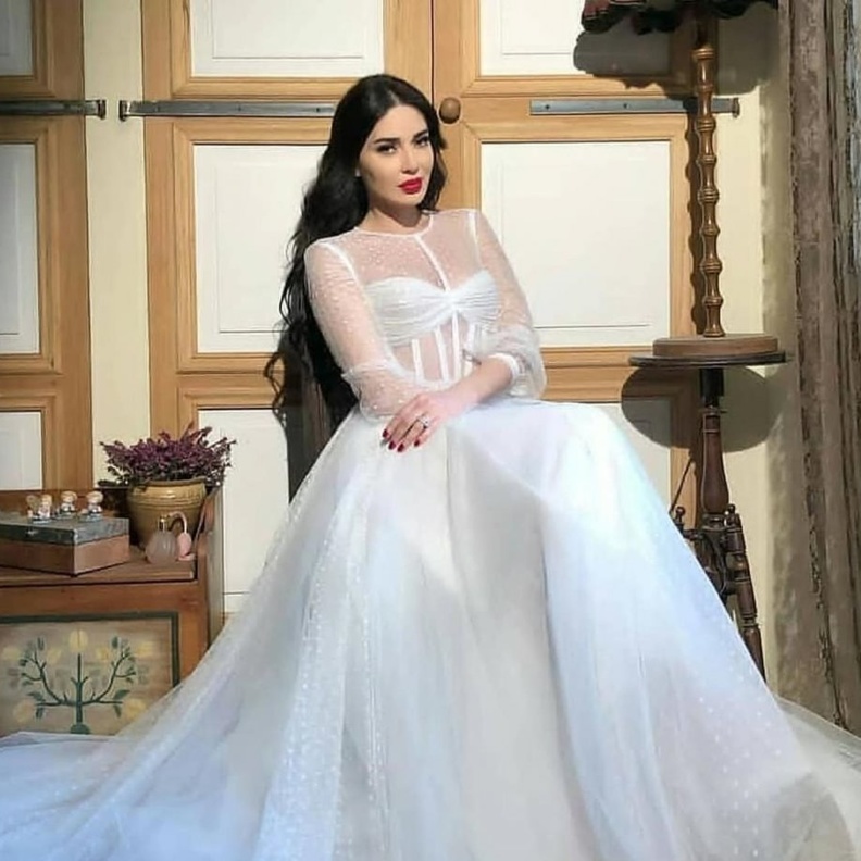  سيرين عبد النور بفستان من انطوان قارح