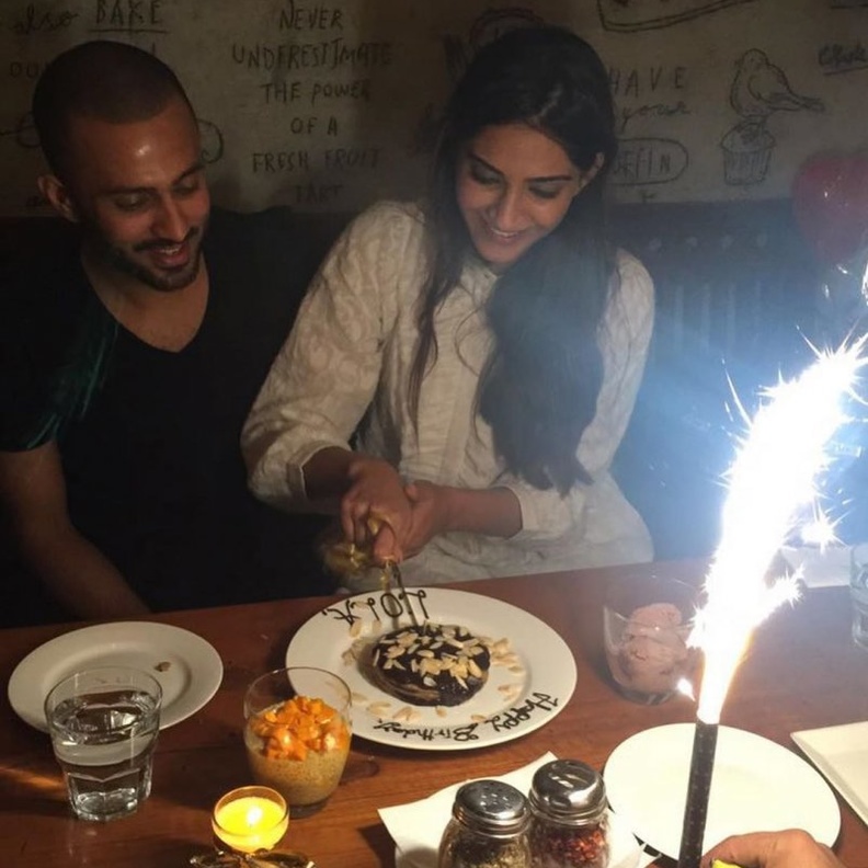 شكوك حول حمل سونام كابور