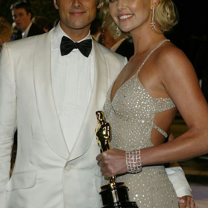 تشارليز ثيرون و صديقها السابق ستيوارت 