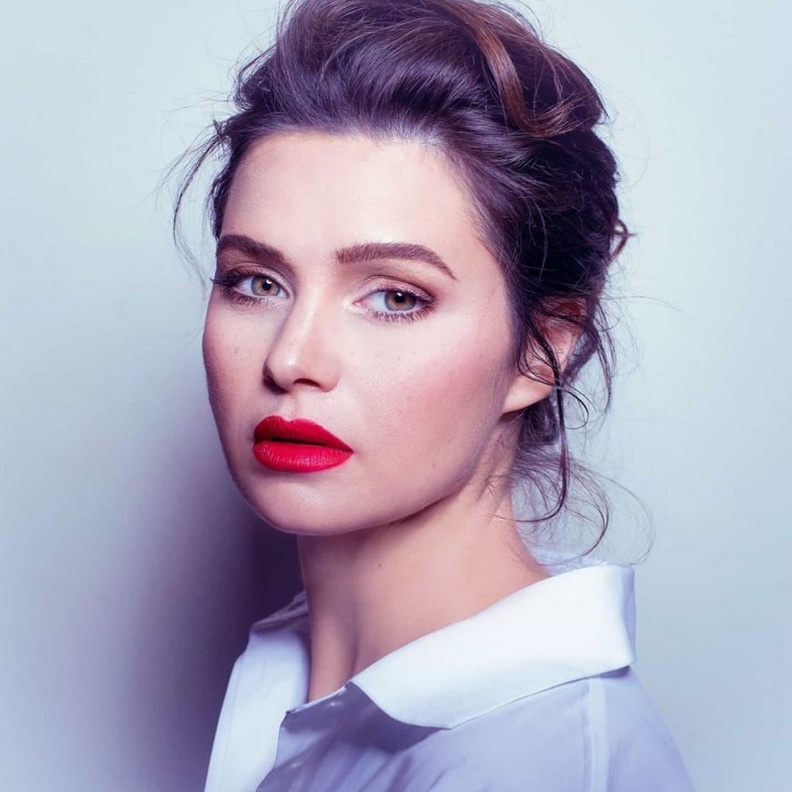 يسرا اللوزي من مواليد الاسد