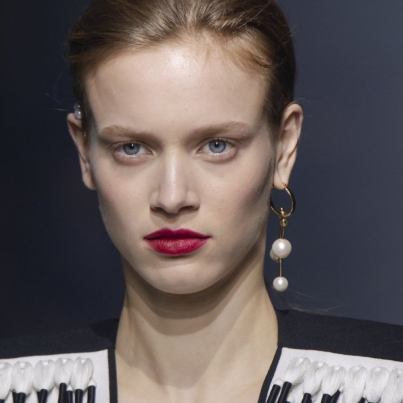 الوان احمر شفاه قوي لاطلالات خريف 2020 من دار Givenchy