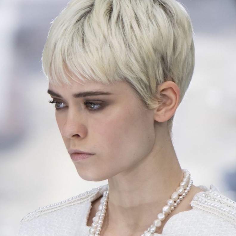 اجدد الوان صبغات شعر بلاتينية من دار Chanel