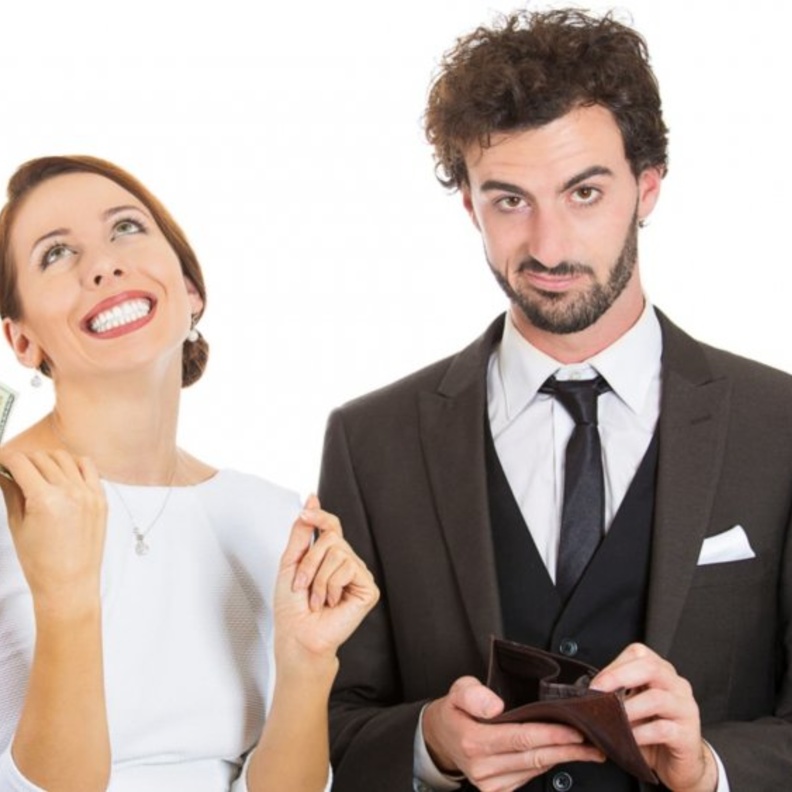  اذا ارتبطت بعريس بخيل يجب تعلم فن التعامل معه