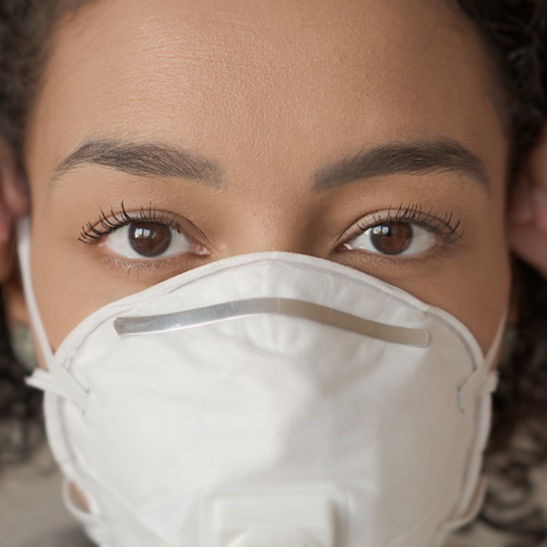 العلاقة بين صحة العين وكوفيد-19