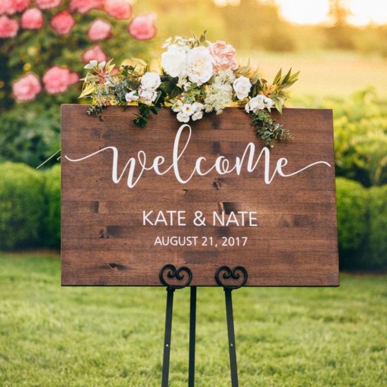 أفكار لافتات زفاف مميزة و مرحة لصيف 2020