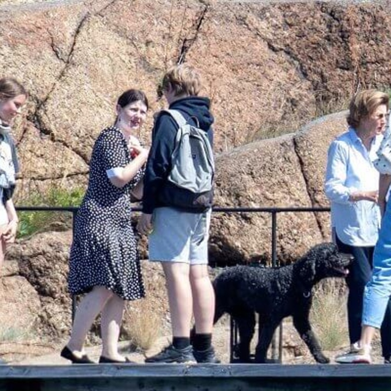  اجتمعت العائلة المالكة النرويجية في ماغيرو Mågerø لقضاء العطلة الصيفية لعام 2020