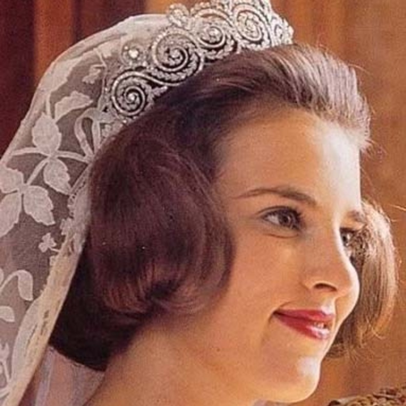 مجوهرات لها تاريخ.. كيف أصبح تاج خديوي مصر ملكا للعائلة المالكة الدنماركية؟