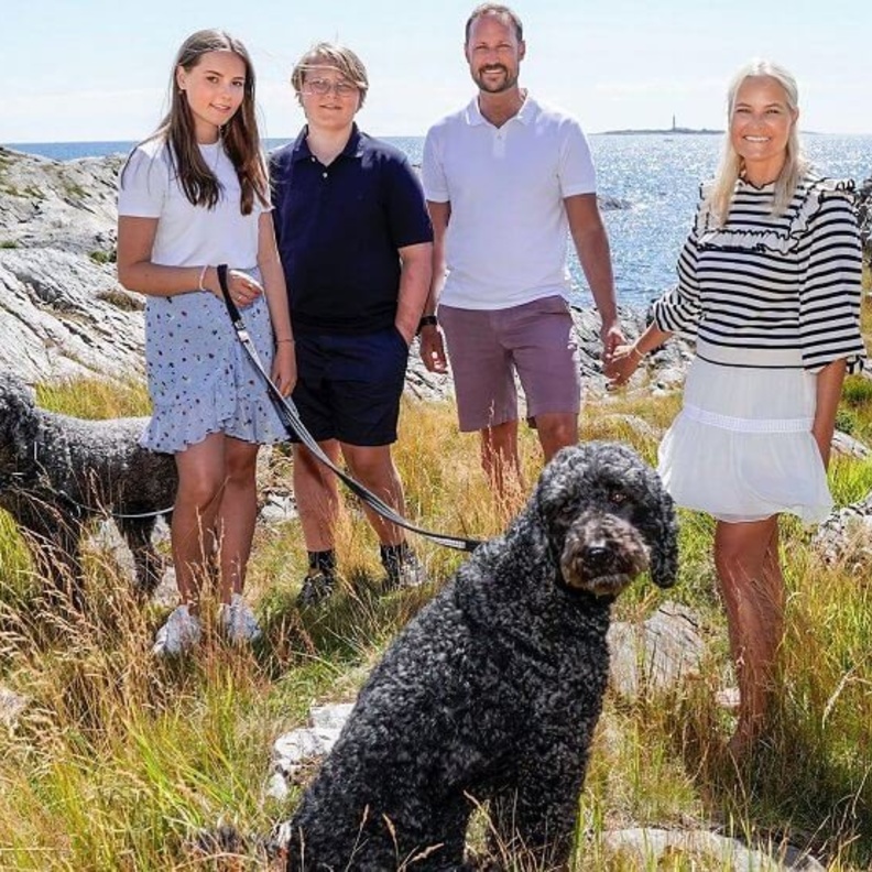 أين تقضي العائلات المالكة الأوروبية أجازتهم الصيفية هذا العام؟