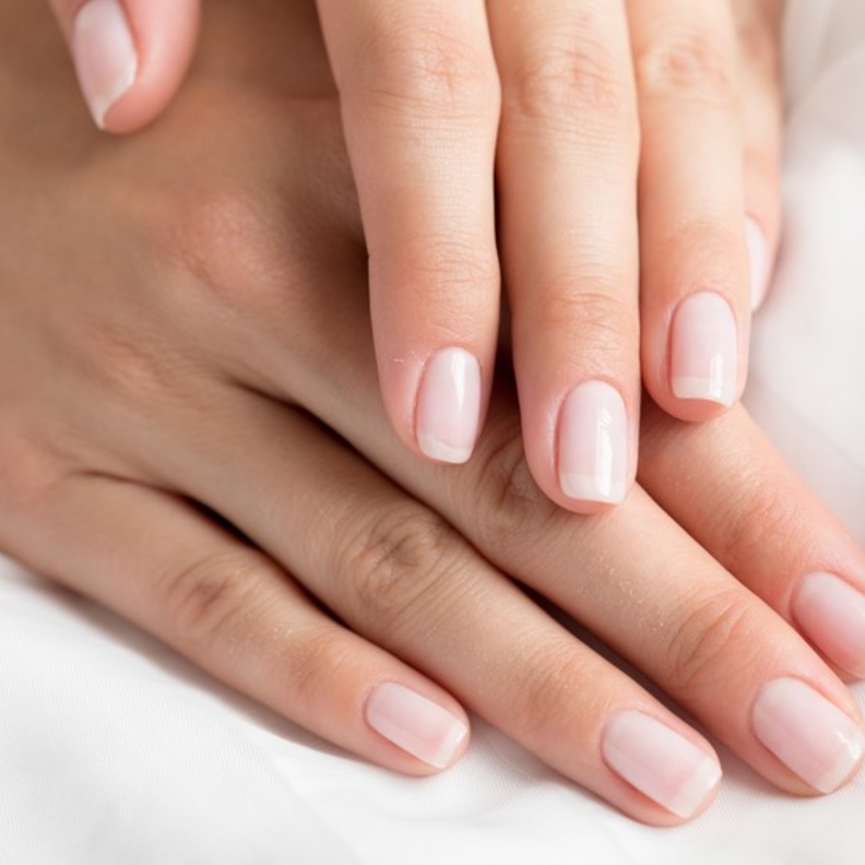 طريقة عمل ماسك ملح البحر لتقوية الاظافر الضعيفة