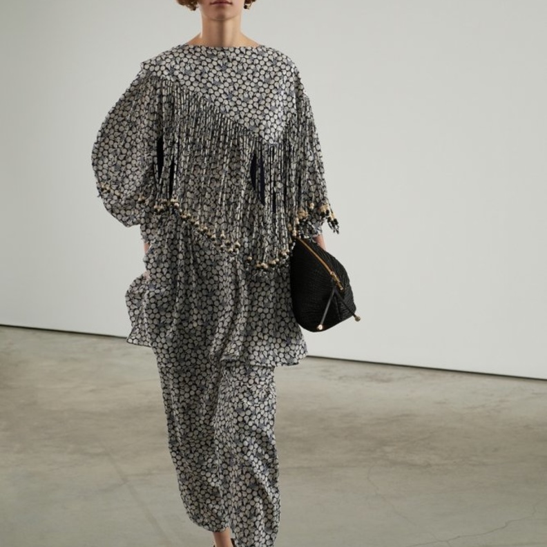 تقدّم دار STELLA McCARTNEY مجموعتها النسائية الرجالية لموسم خريف 2020