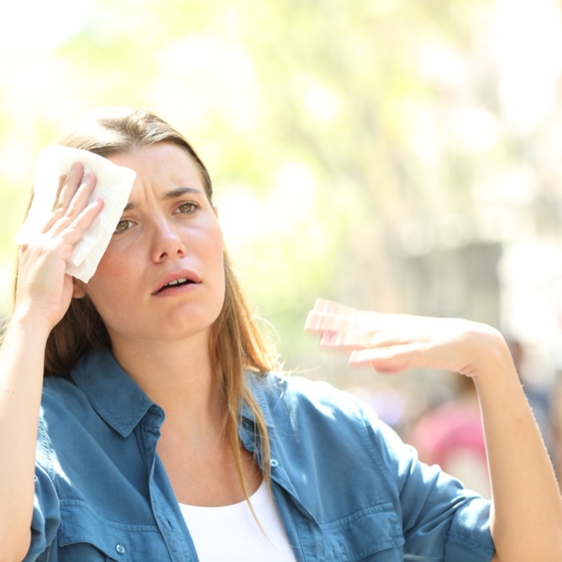 اعراض ضربة الشمس واهم علاماتها وطرق الوقاية منها