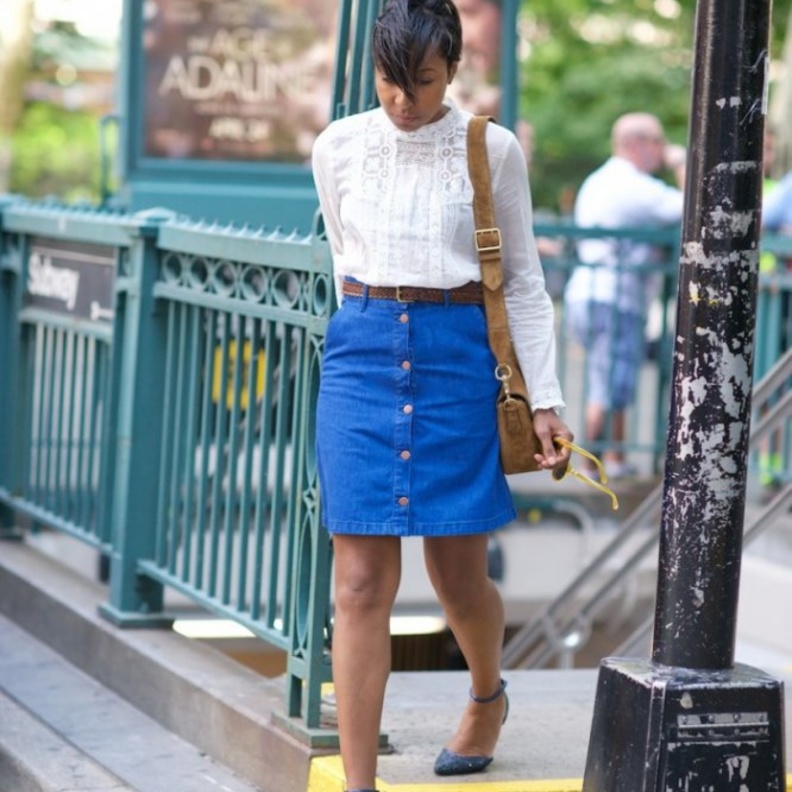 افكار التنورة الدنيم مع القميص الابيض