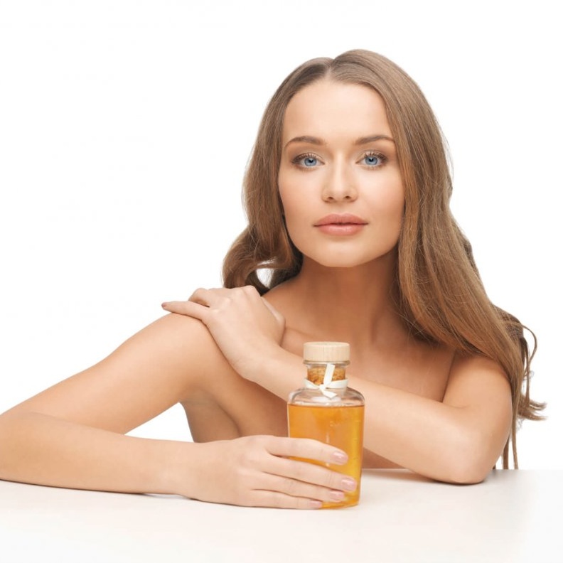 خلطة العسل وزيت الزيتون لبشرة نضرة