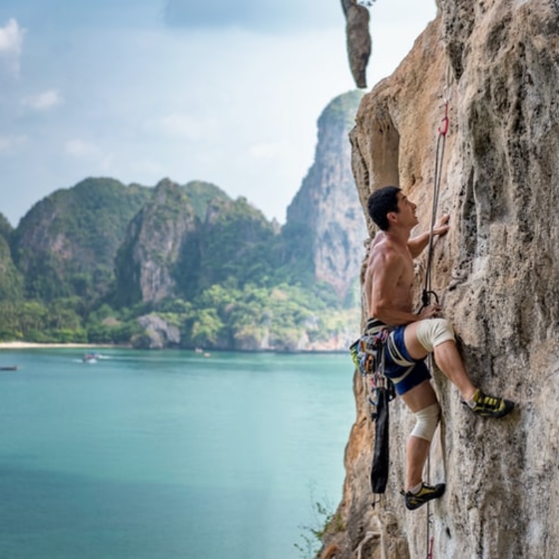  رايلي Railay بواسطة Hu Chen