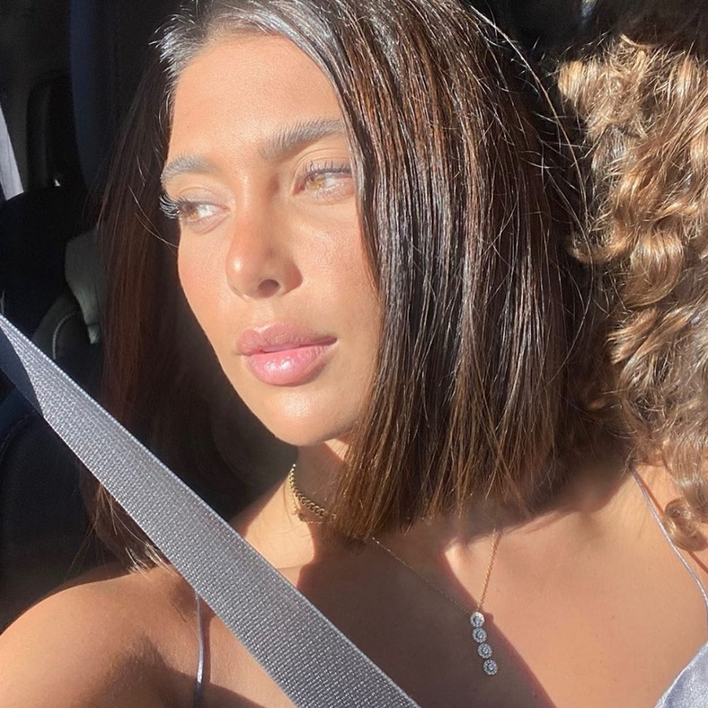 لين برنجكجي بالشعر الكاريه