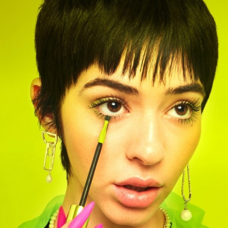 مسكارا Lash Freak تألقي برموش لا تقاوم