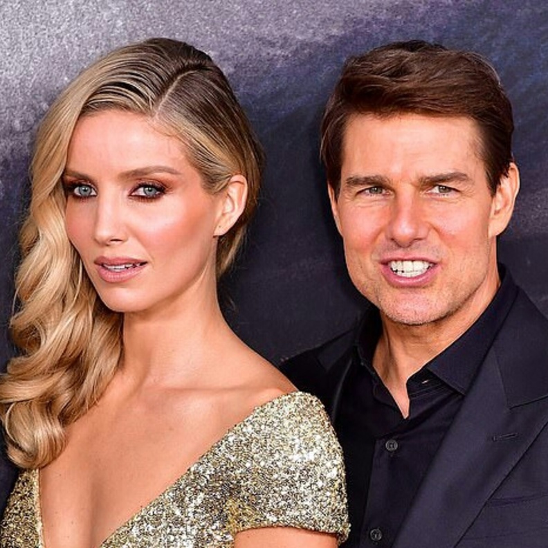 توم كروز و انابيل واليس 