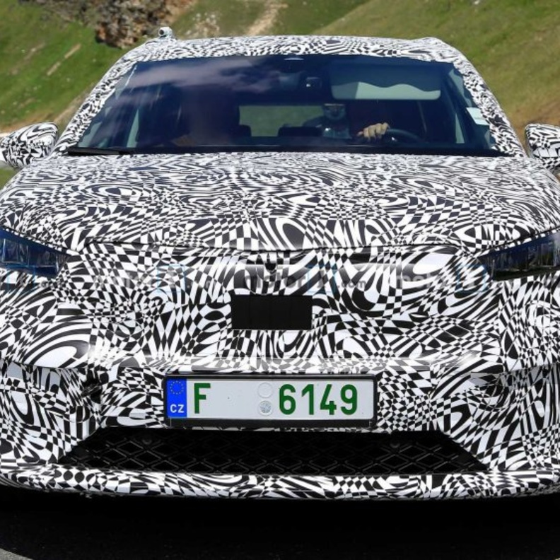 سكودا تروج لسيارتها الجديدة Enyaq iV