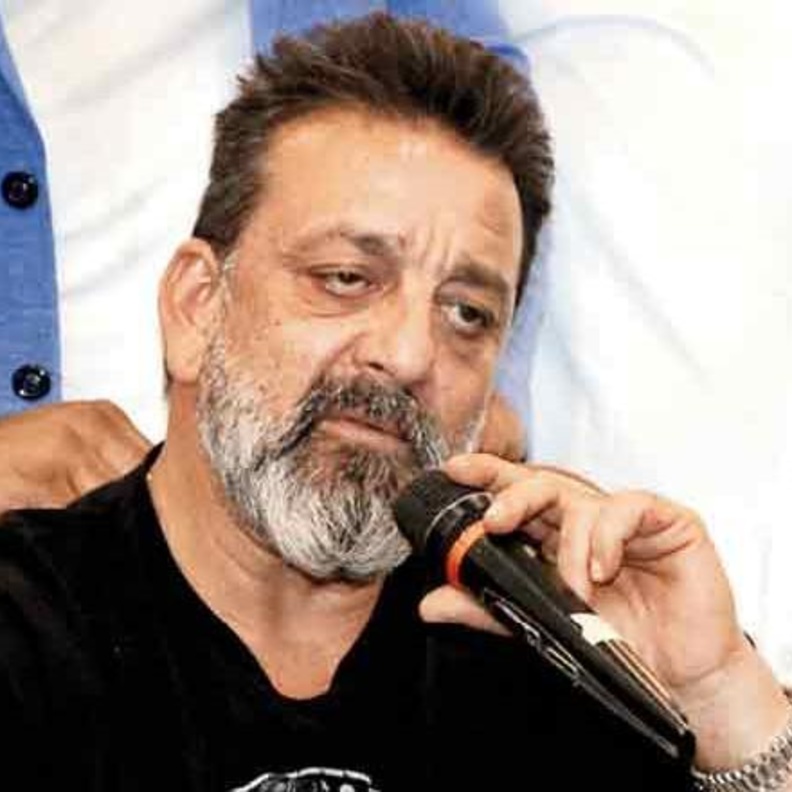 مشاهير يتمنون الشفاء لسانجاي