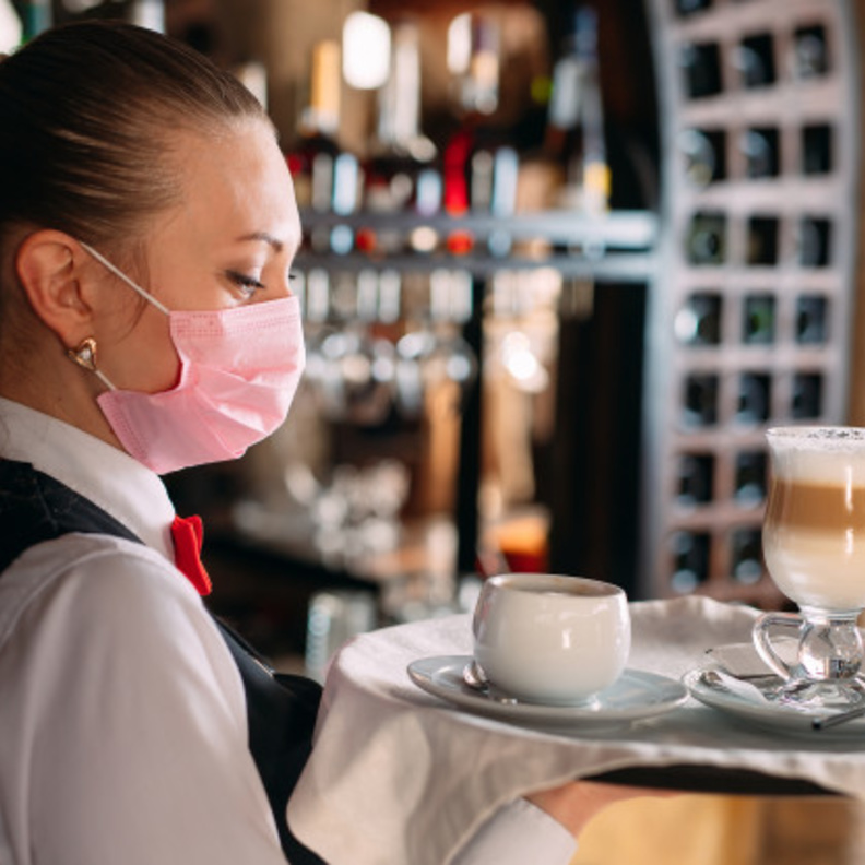 فيروس كورونا لا ينتقل عبر المشروبات و الأطعمة