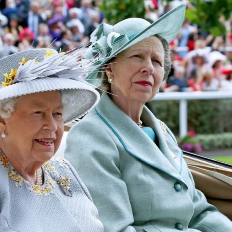  ملكة بريطانيا تهنئ ابنتها بعيد ميلادها