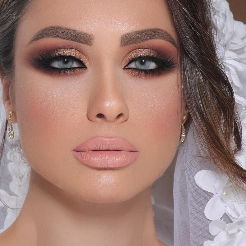  مكياج عيون سموكي للعروس مع جليتر ساحر خريف 2020