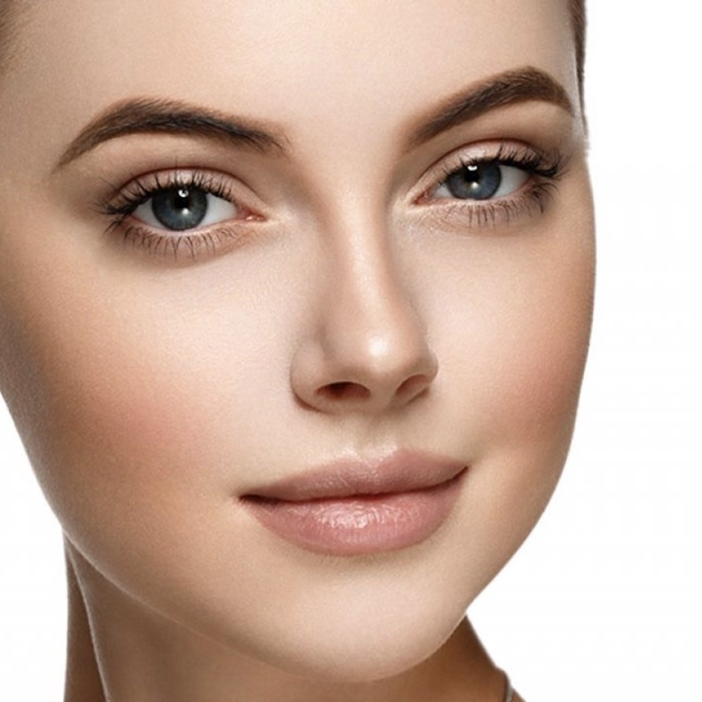 افضل خلطات طبيعية للحصول على شفاه ممتلئة وخدود سمينة