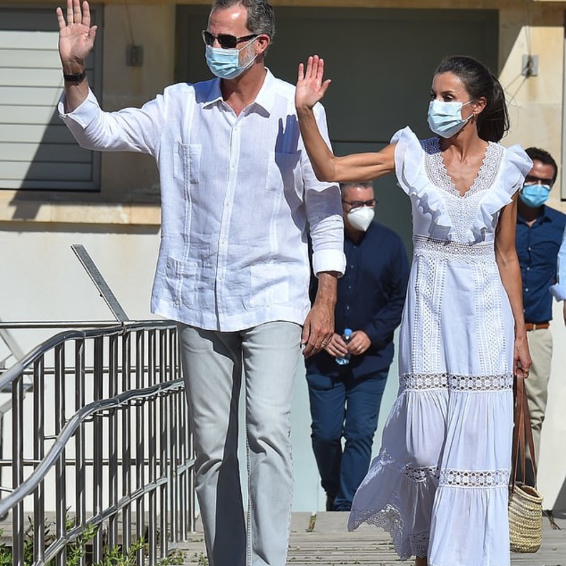 أحدث إطلالات الملكة ليتيزيا والملك فيليب السادس في إبيزا