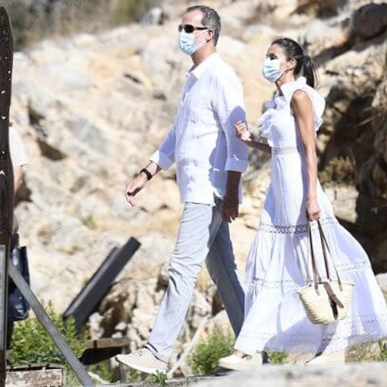  أناقة الملكة ليتيزيا في جزيرة إبيزا