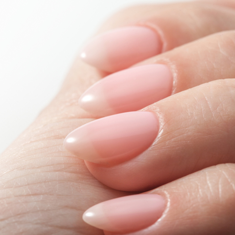 ينهي زيت التين الشوكي مشكلاتك مع اظافرك الضعيفة